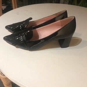 Kate Spade black patent leather heeled loafer size 8.5